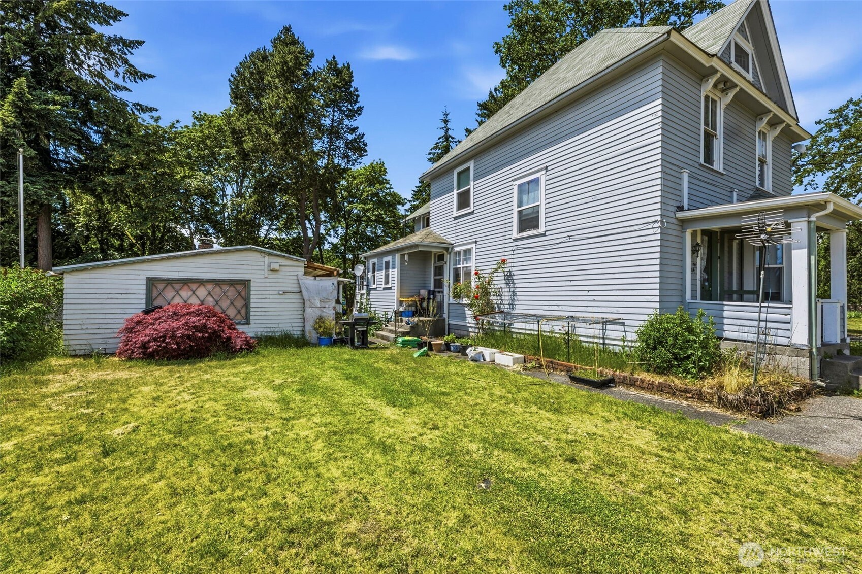 7704 Bridgeport Way Property Photo 35