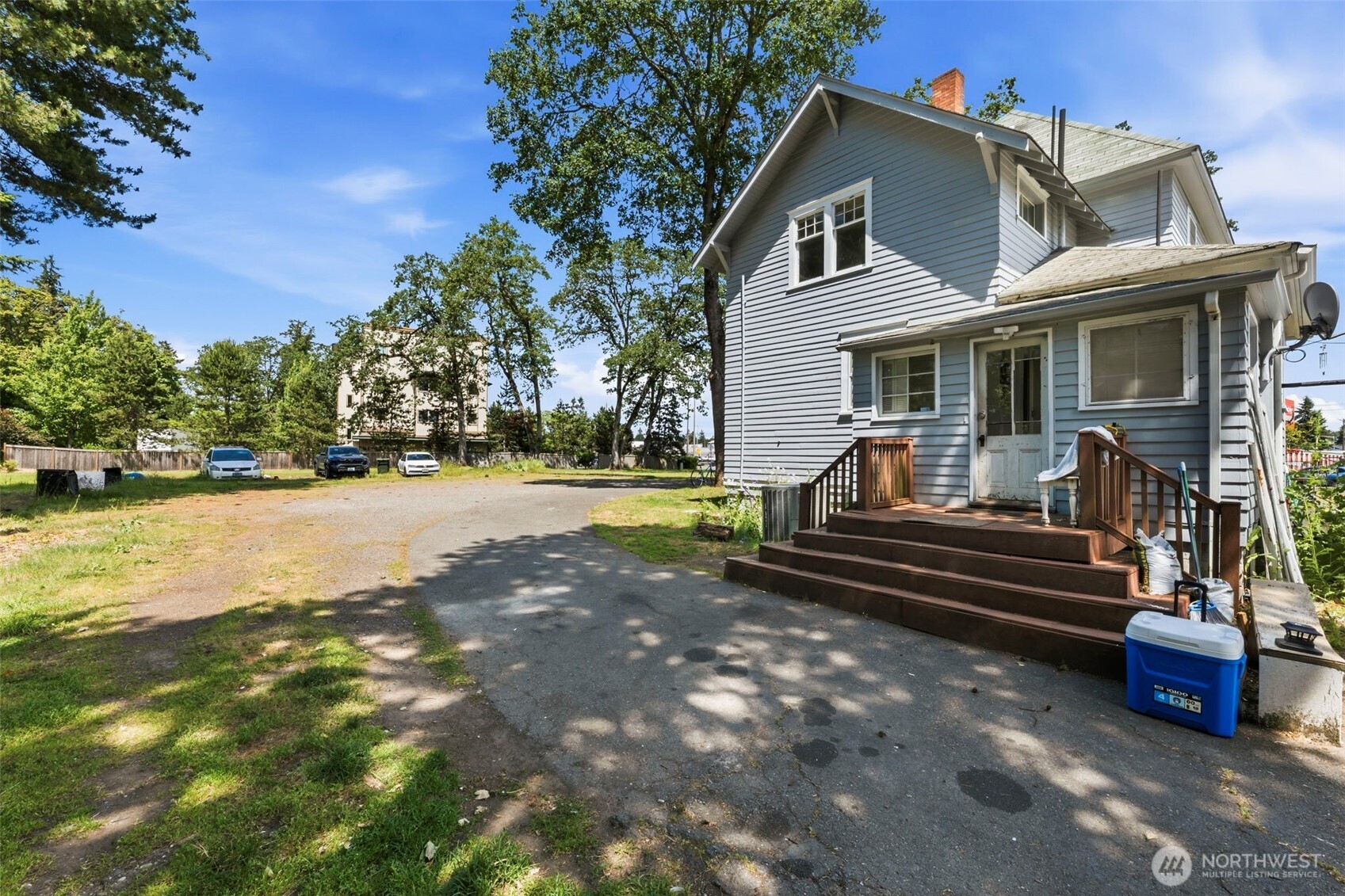 7704 Bridgeport Way Property Photo 37