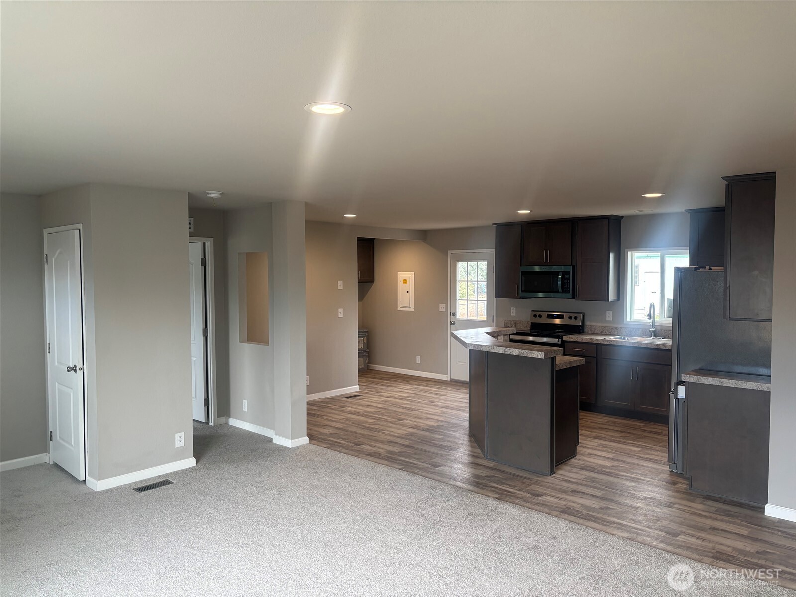 1310 Samuel Property Photo 4