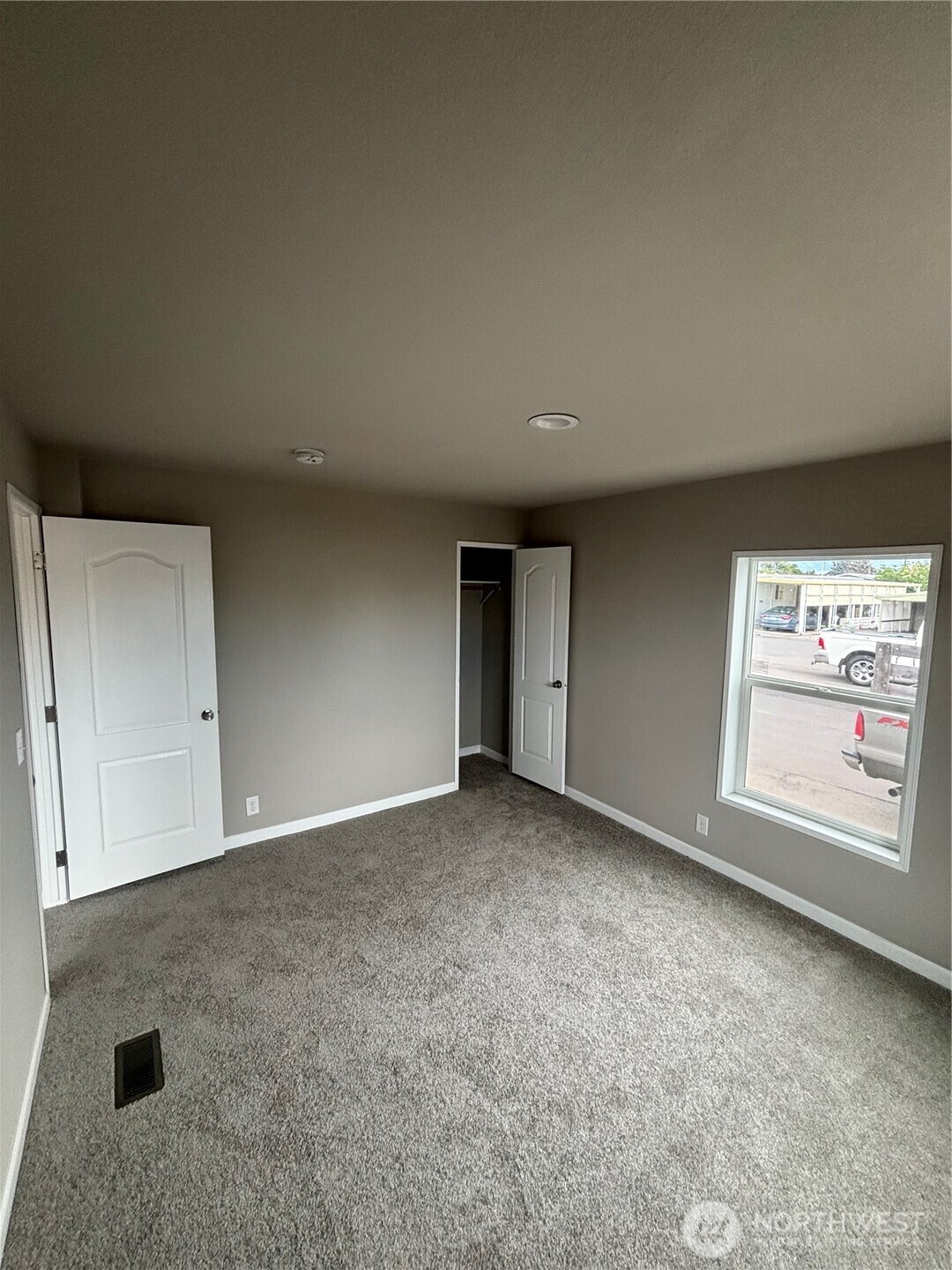 1310 Samuel Property Photo 7