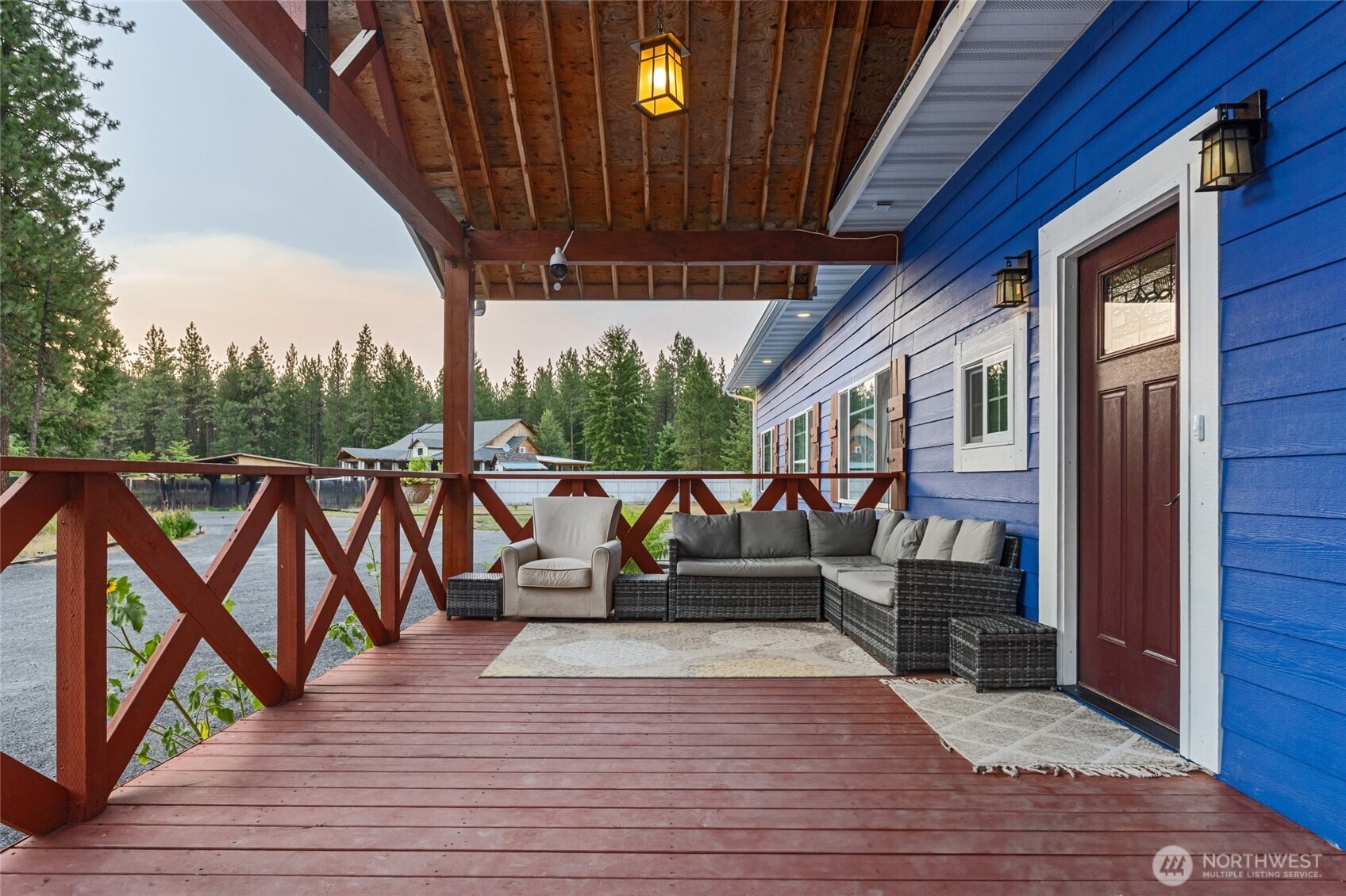 1196 Sunrise Way Property Photo 5