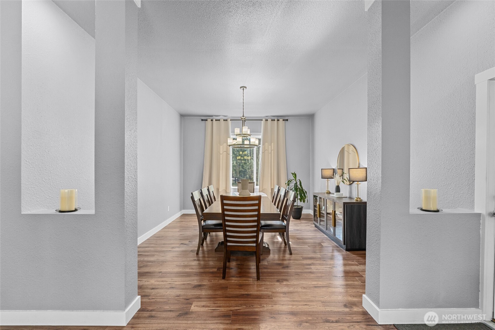 1196 Sunrise Way Property Photo 8