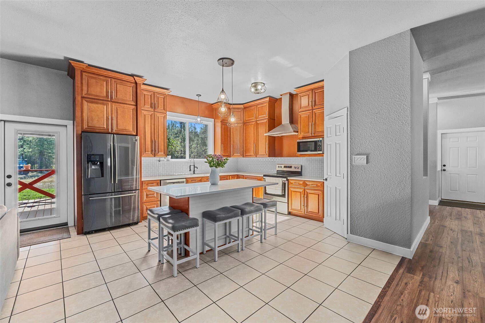 1196 Sunrise Way Property Photo 15