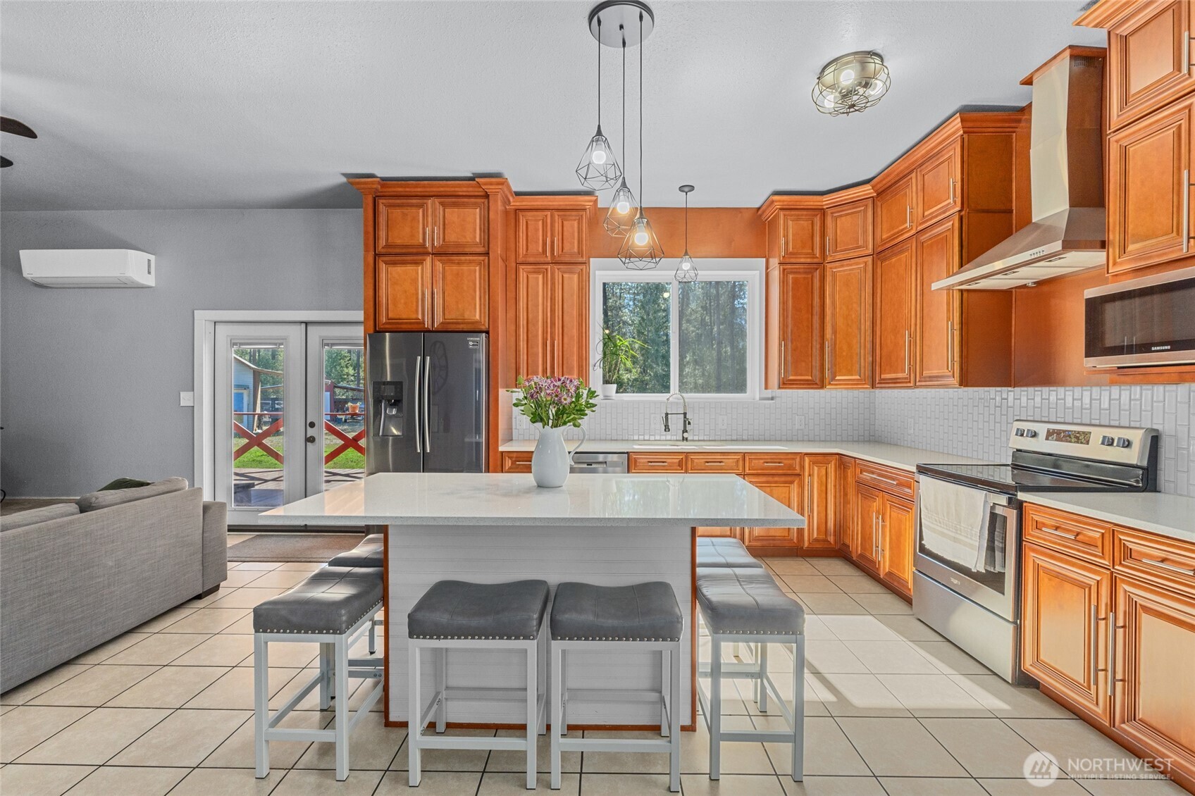 1196 Sunrise Way Property Photo 16