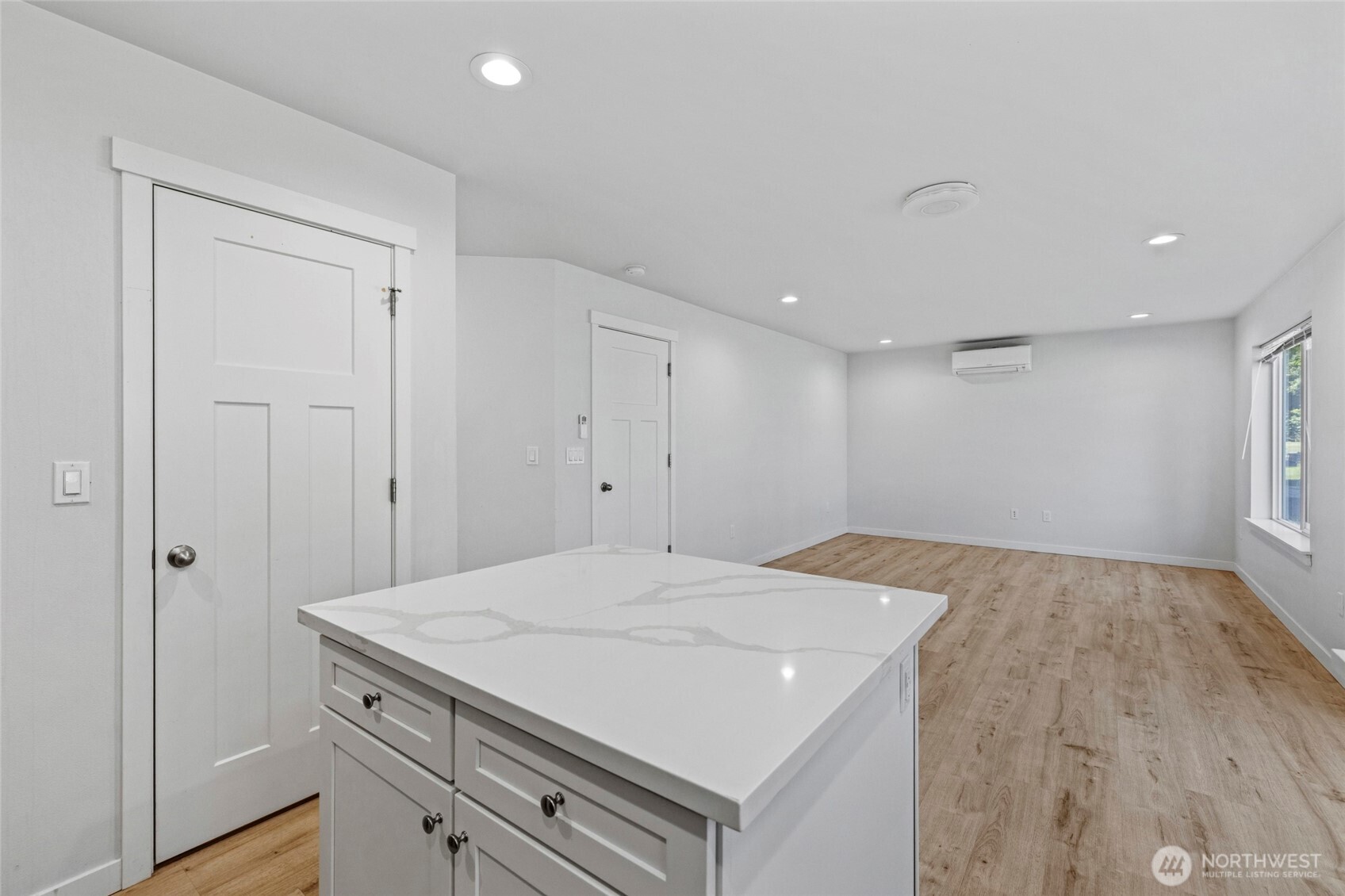 1299 Russell Drive Property Photo 10