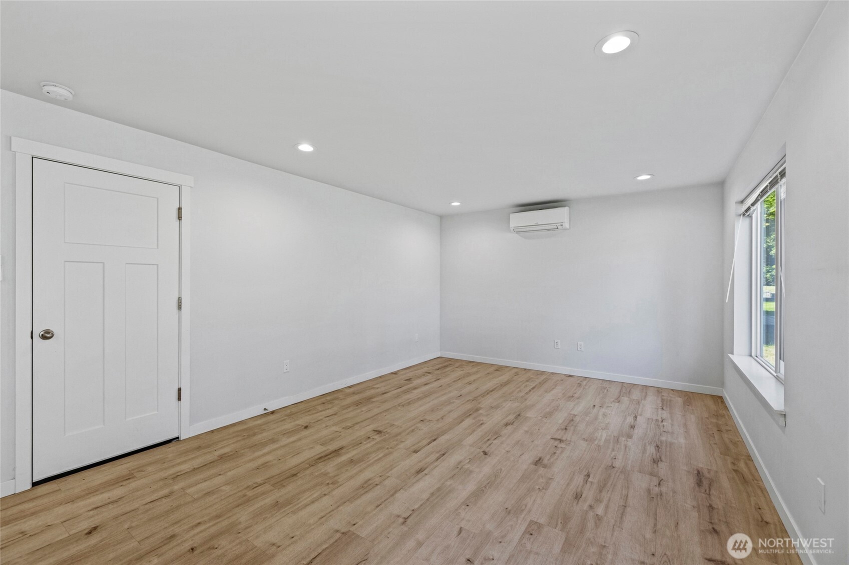 1299 Russell Drive Property Photo 12