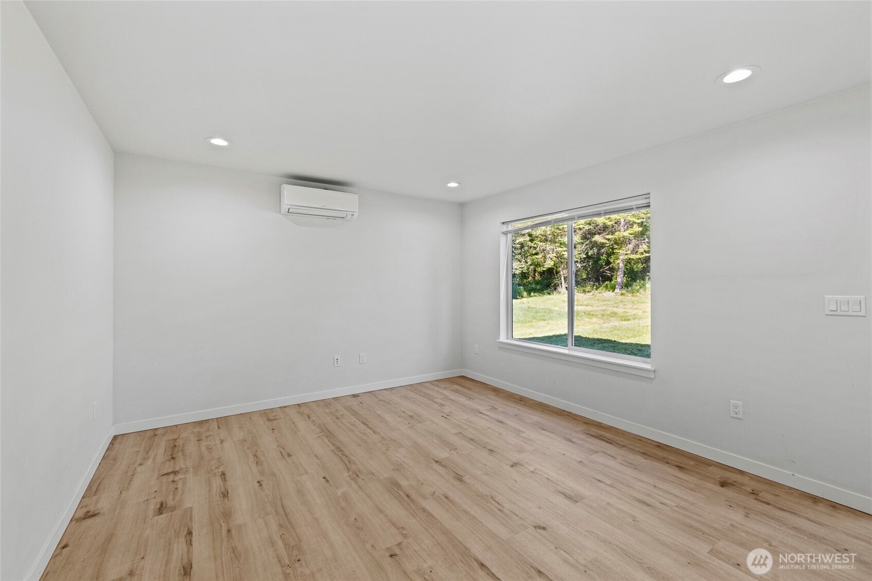 1299 Russell Drive Property Photo 14