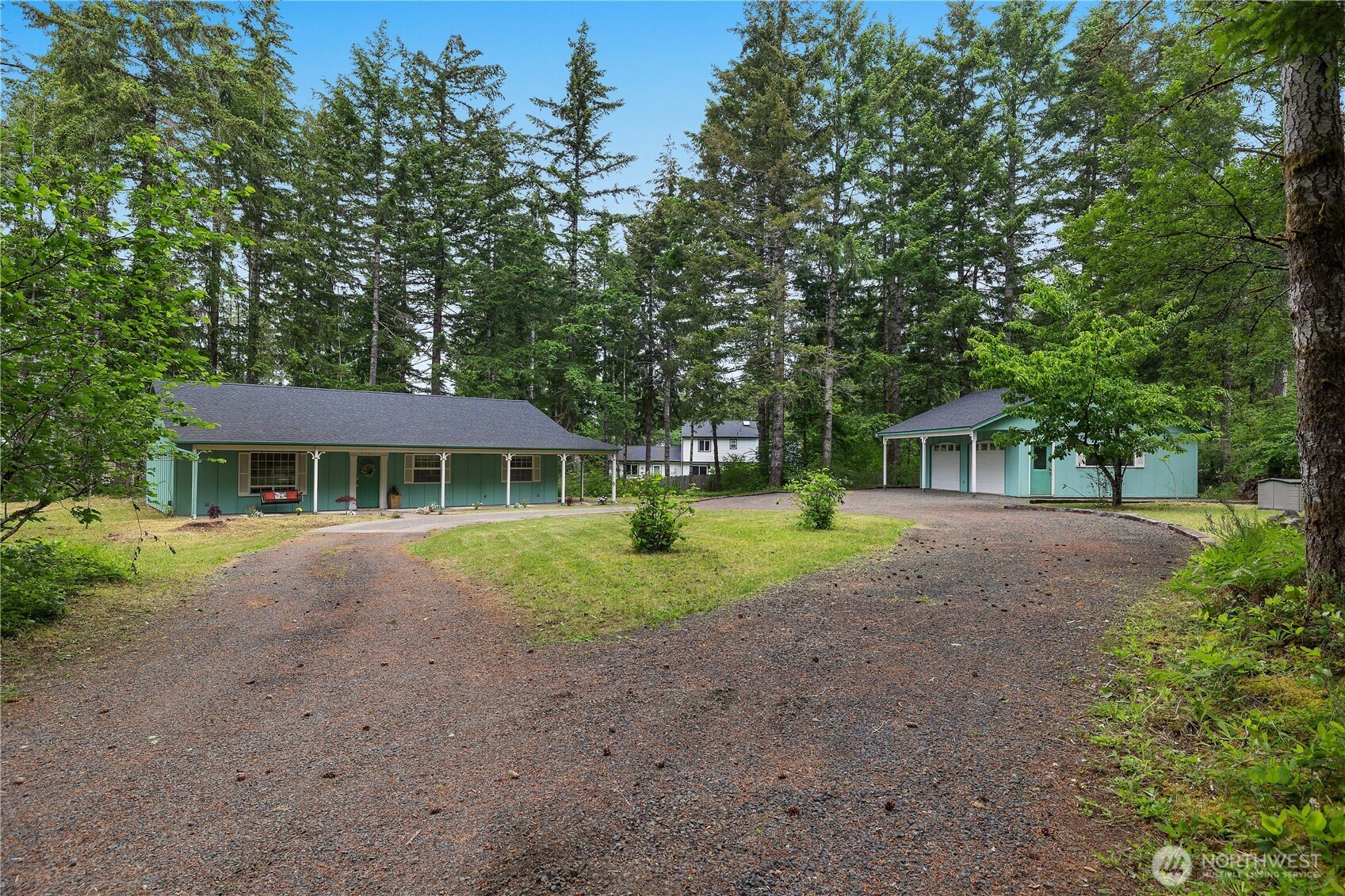 402 E Hiawatha Boulevard Property Photo 1