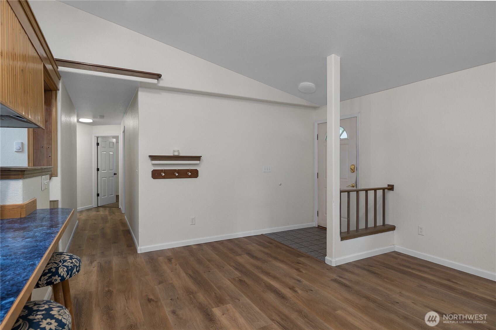 402 E Hiawatha Boulevard Property Photo 5
