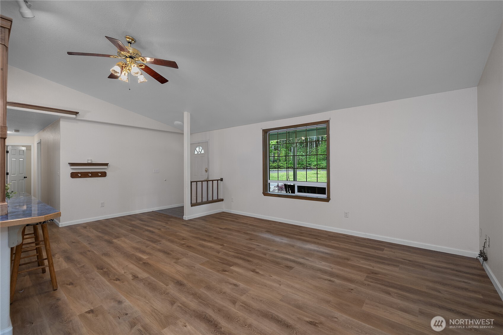 402 E Hiawatha Boulevard Property Photo 6