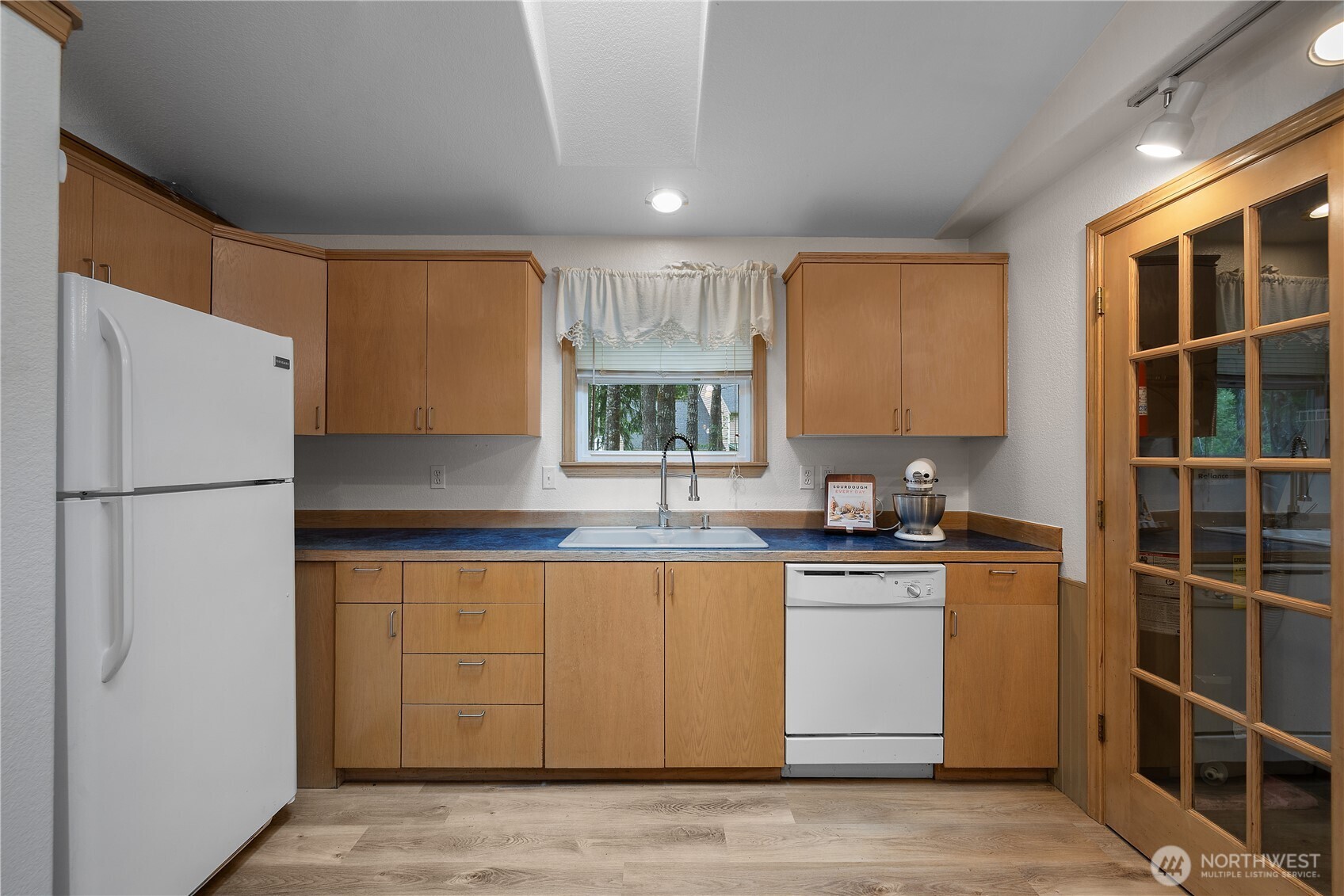402 E Hiawatha Boulevard Property Photo 13