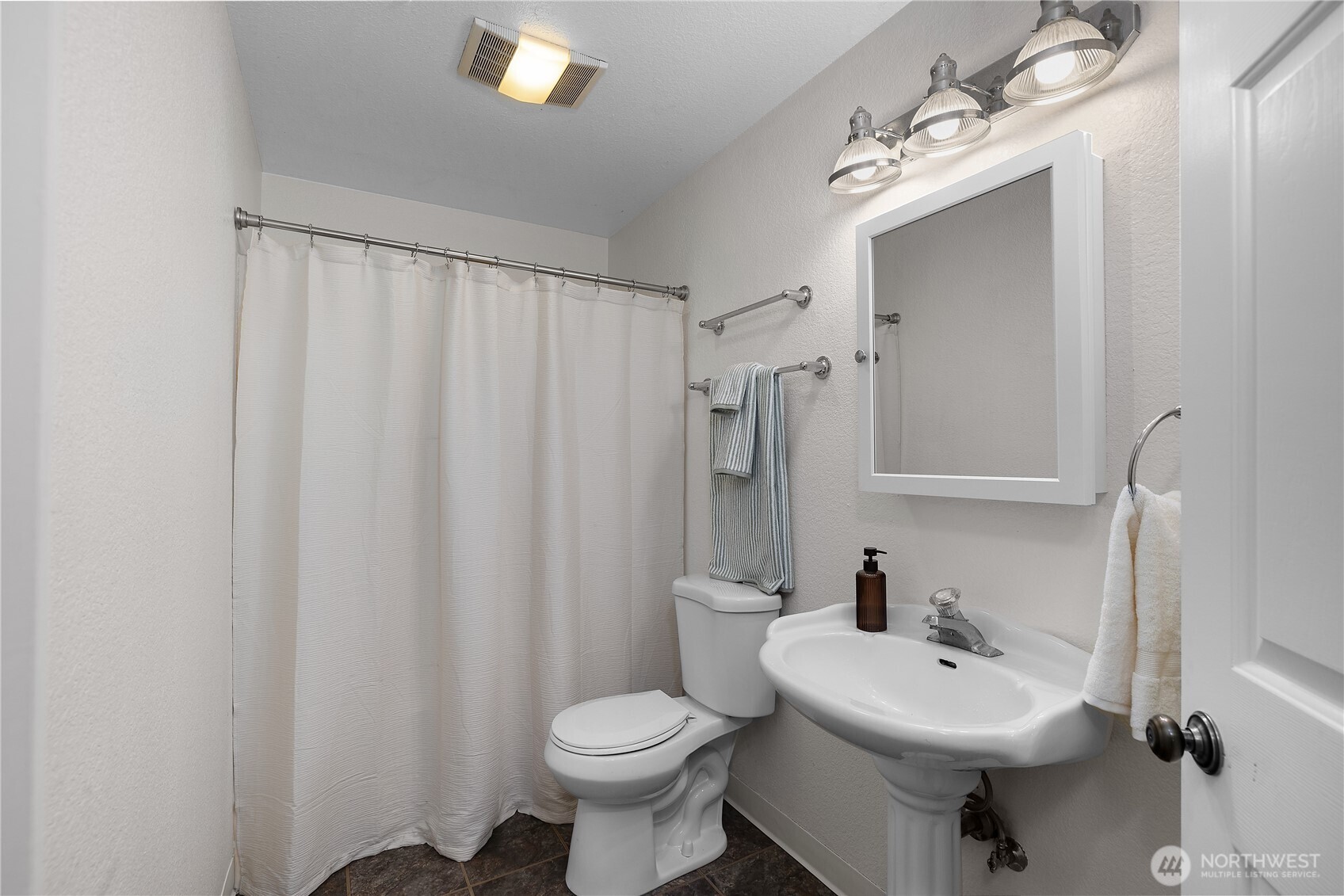 402 E Hiawatha Boulevard Property Photo 21