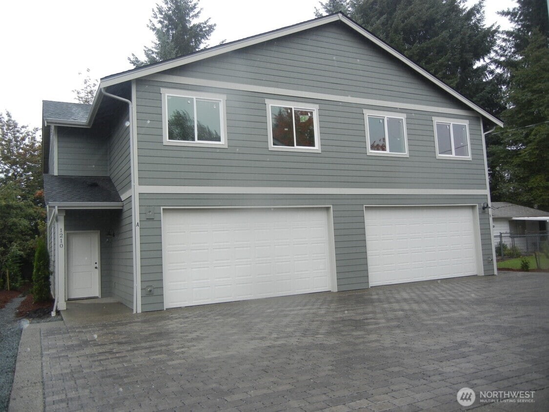 1214 Hall Street A&b Property Photo 2