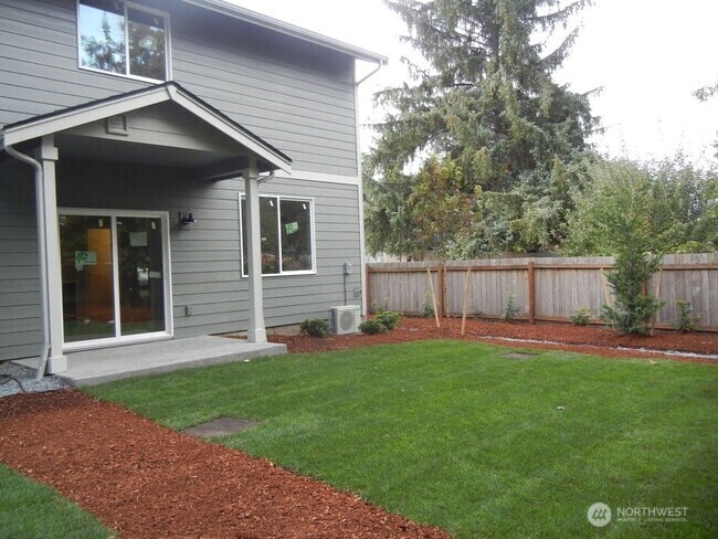 1214 Hall Street A&b Property Photo 4