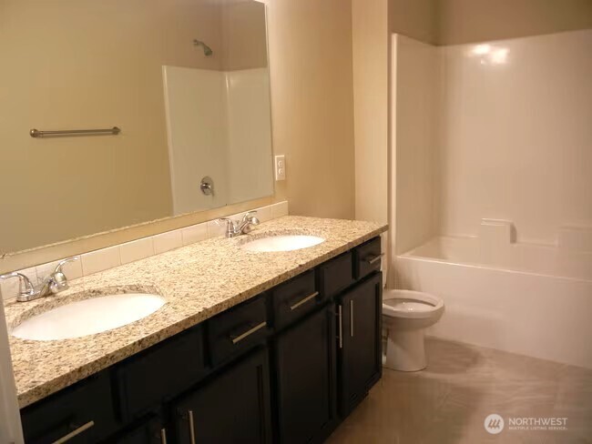 1214 Hall Street A&b Property Photo 9