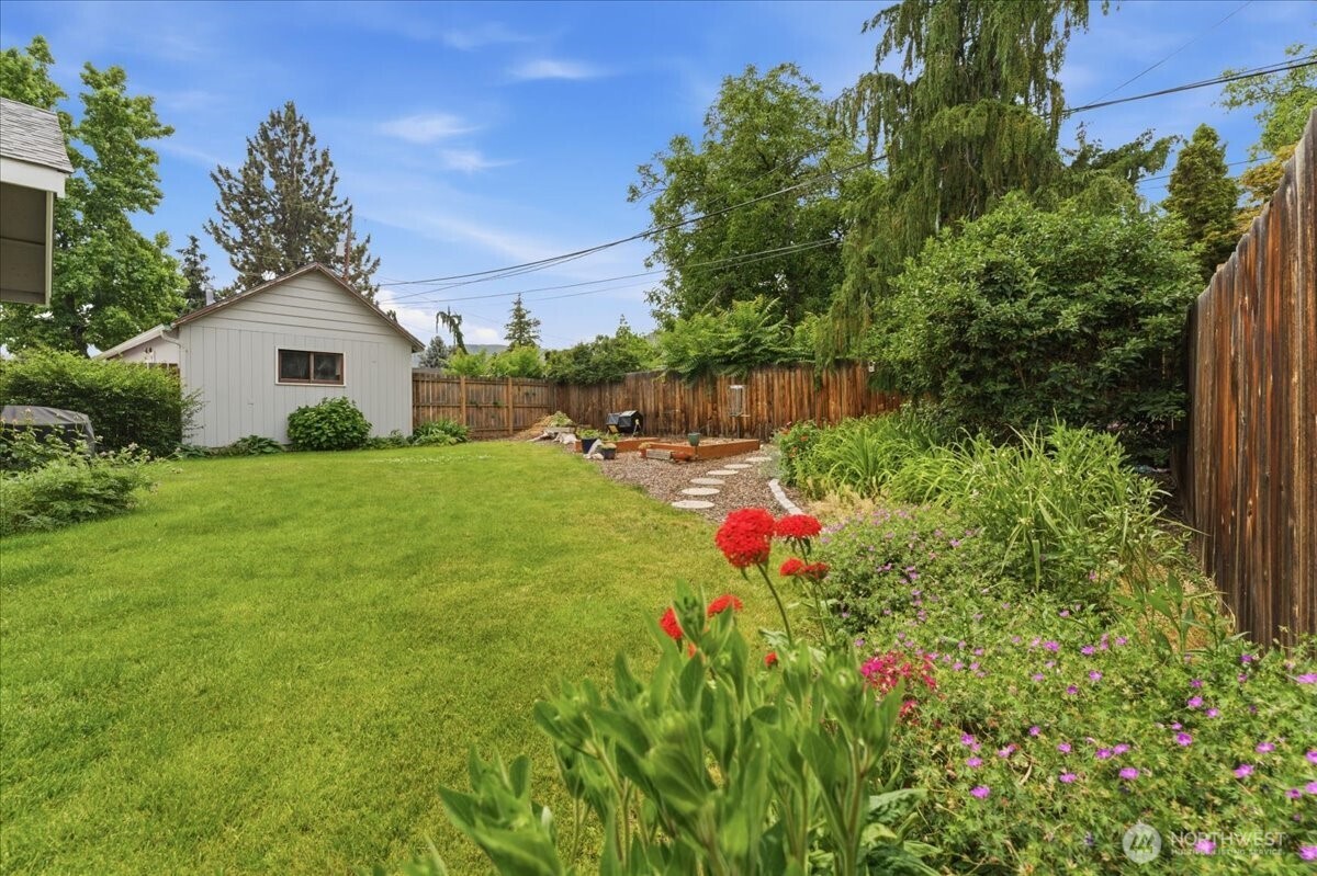 1002 Vassar Avenue Property Photo 28
