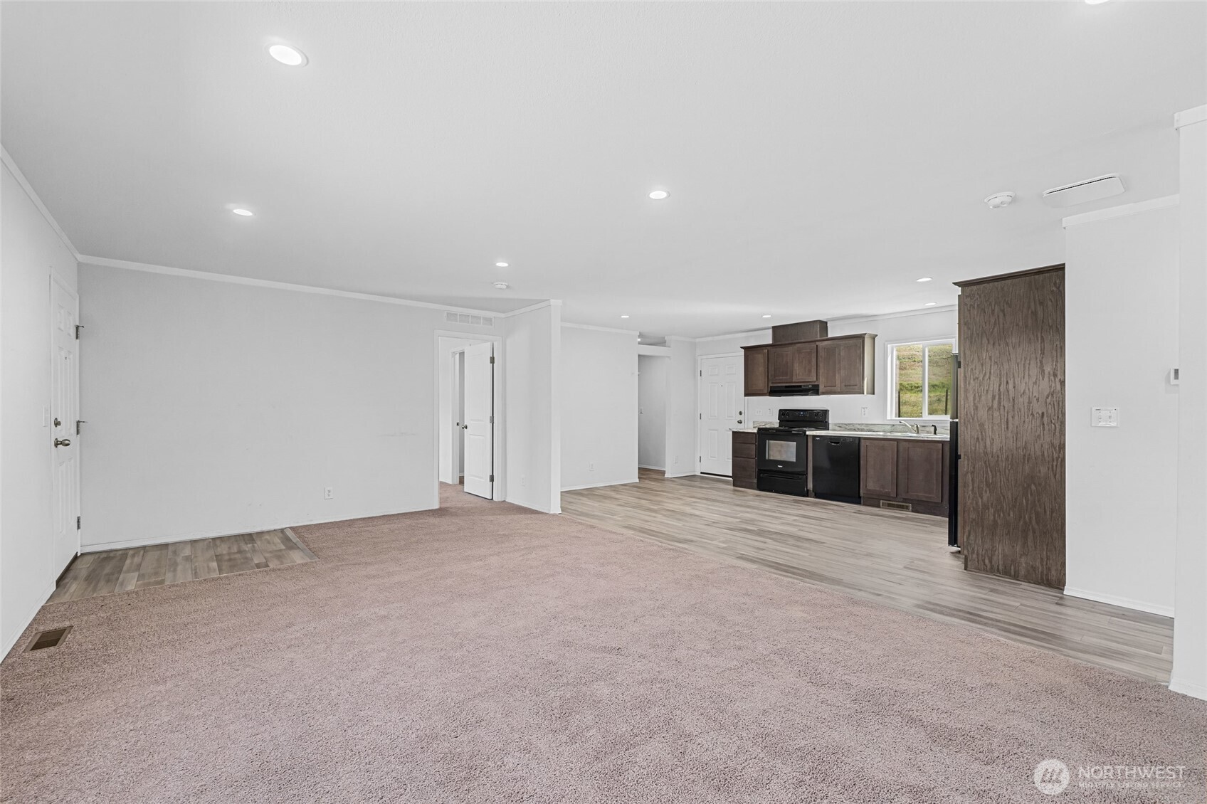 8 Mallard Lane Property Photo 8