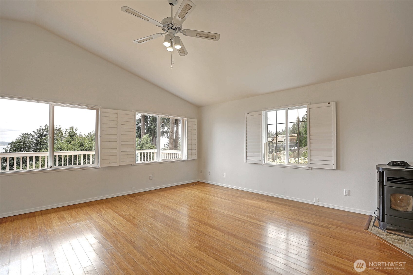 663 Vesper Way Property Photo 17