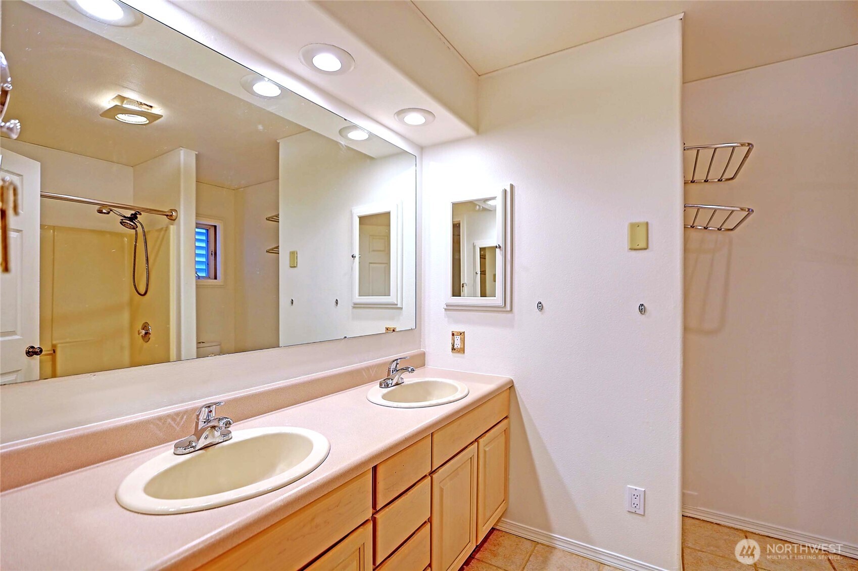 663 Vesper Way Property Photo 22