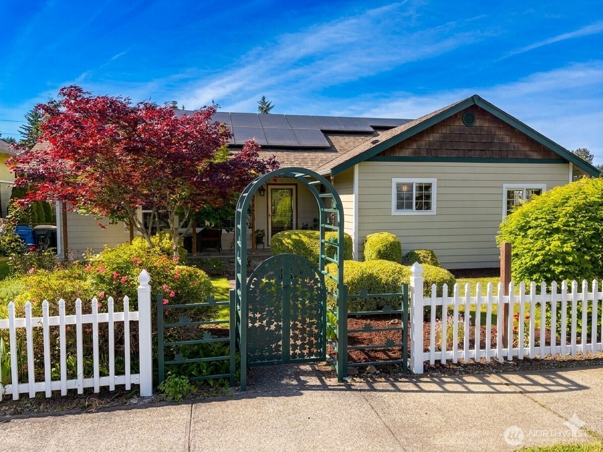 260 Lincoln Avenue Property Photo 1