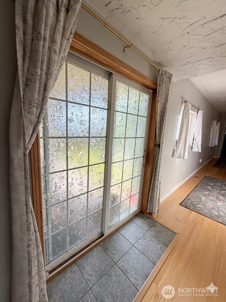 260 Lincoln Avenue Property Photo 22