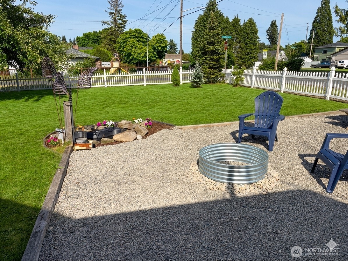 260 Lincoln Avenue Property Photo 36