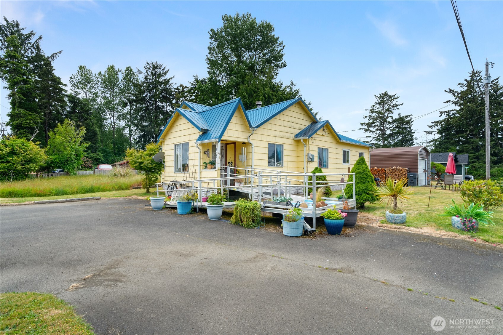 303 S Forrest Street Property Photo 1