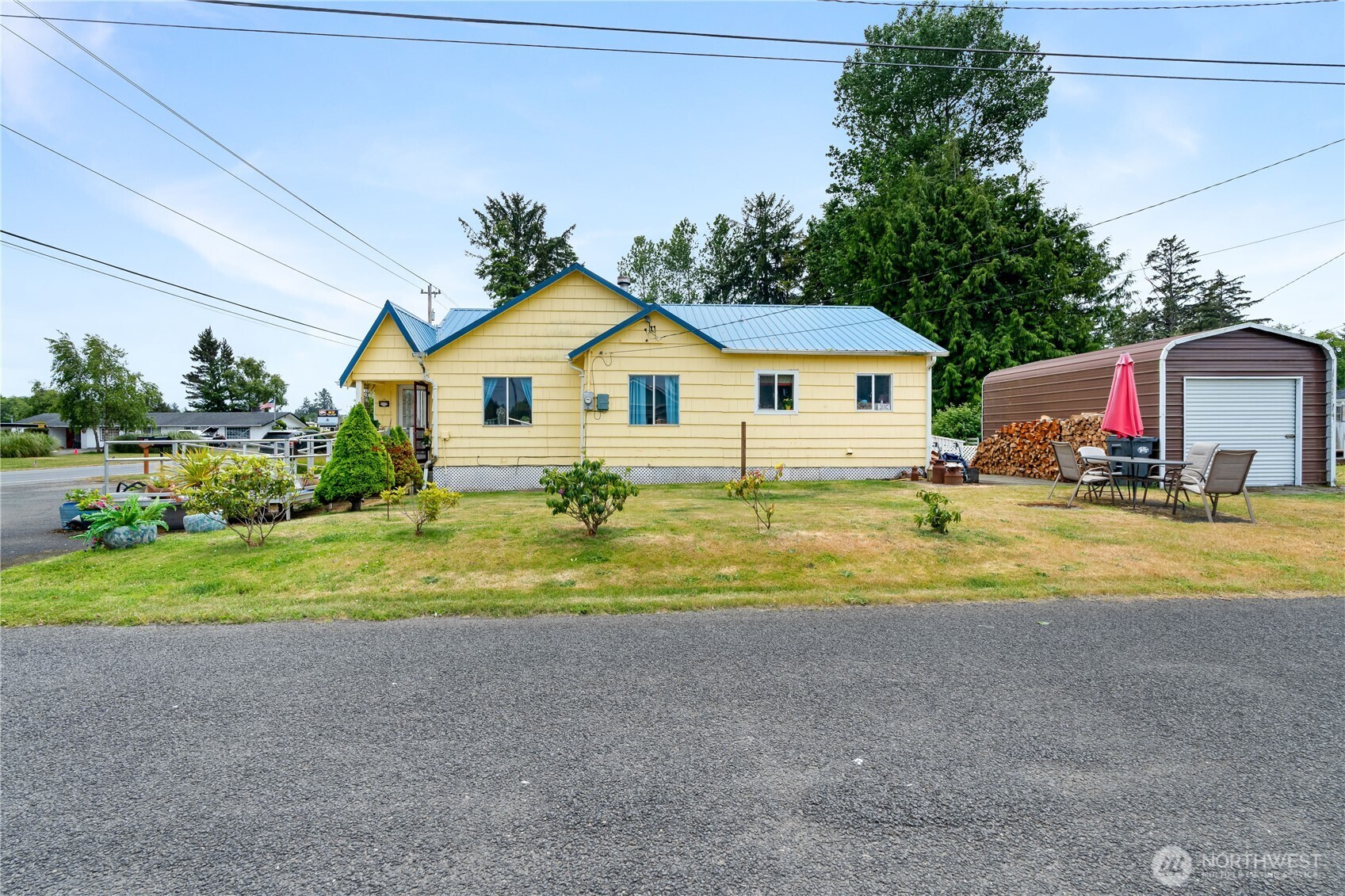 303 S Forrest Street Property Photo 16