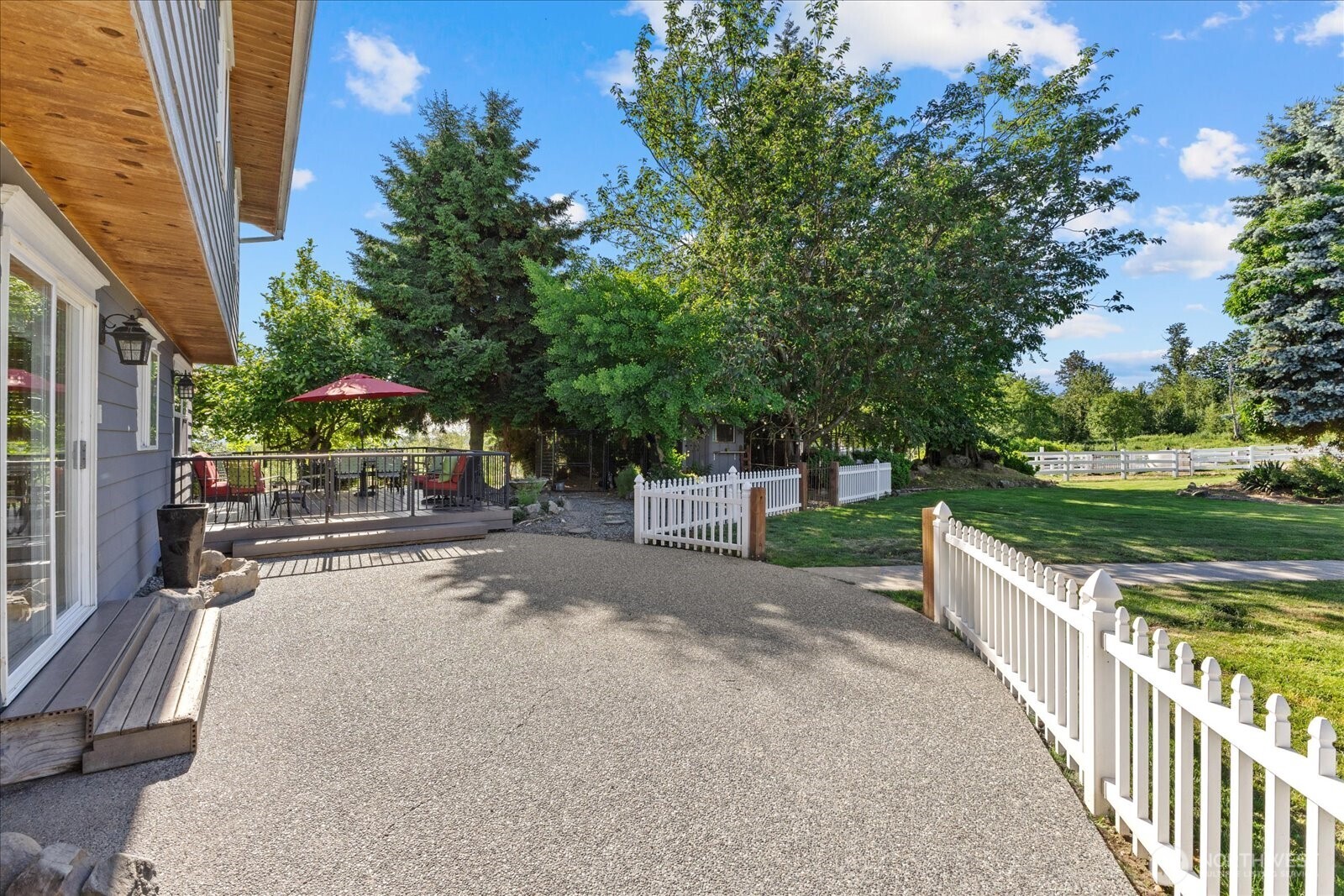 22285 Cully Road Property Photo 10