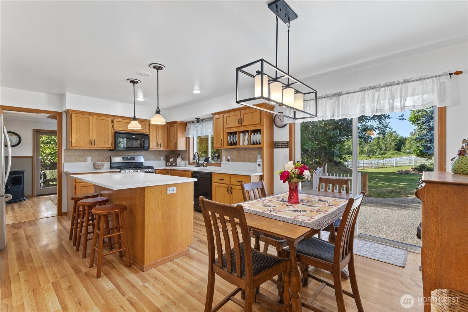 22285 Cully Road Property Photo 19
