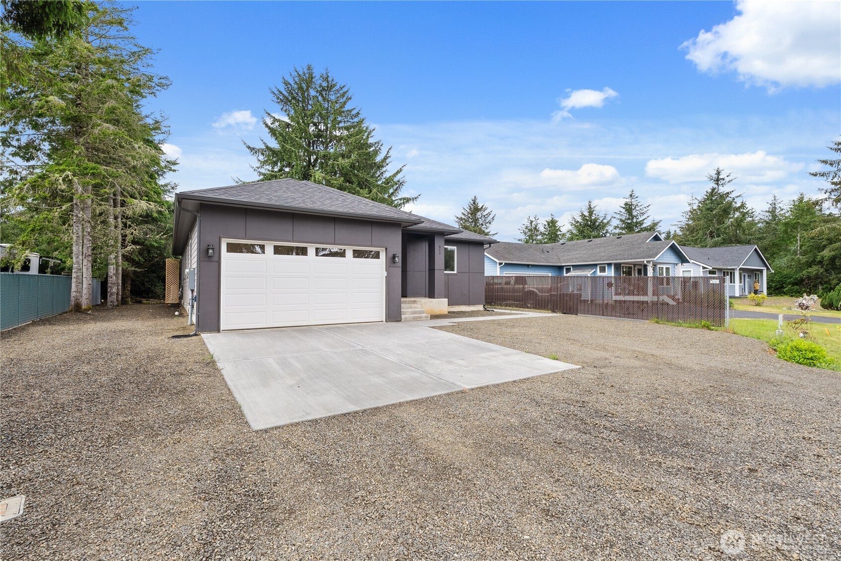 811 Vagabond Avenue Property Photo 1