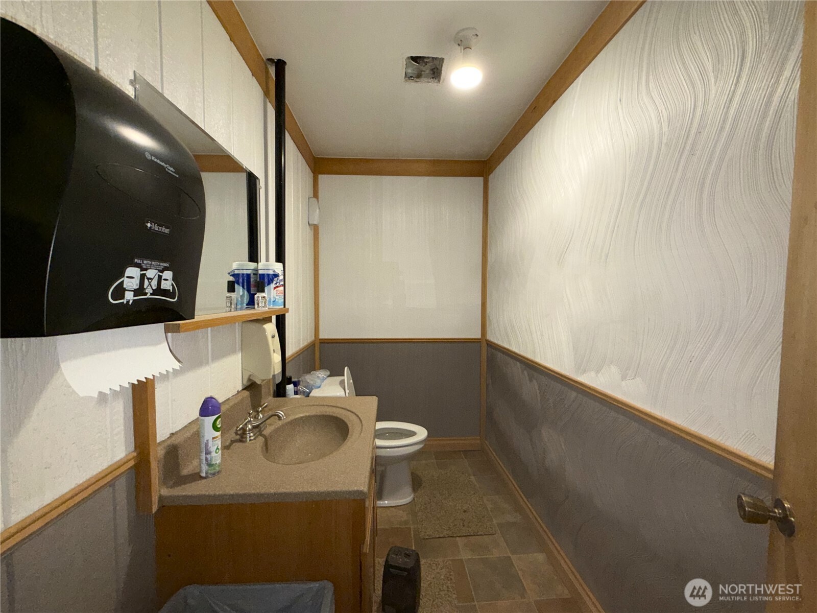 30007 Hwy 20 Property Photo 23