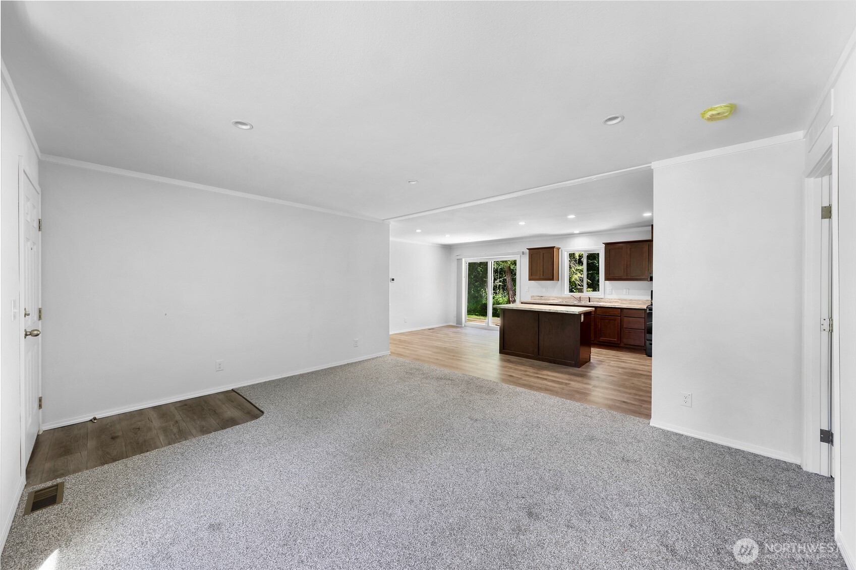 7944 Carson Road Property Photo 8