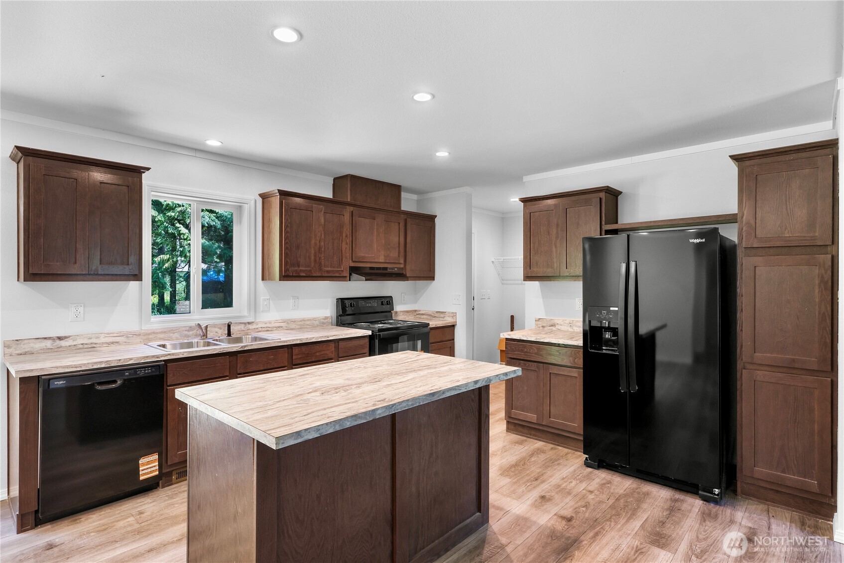 7944 Carson Road Property Photo 10