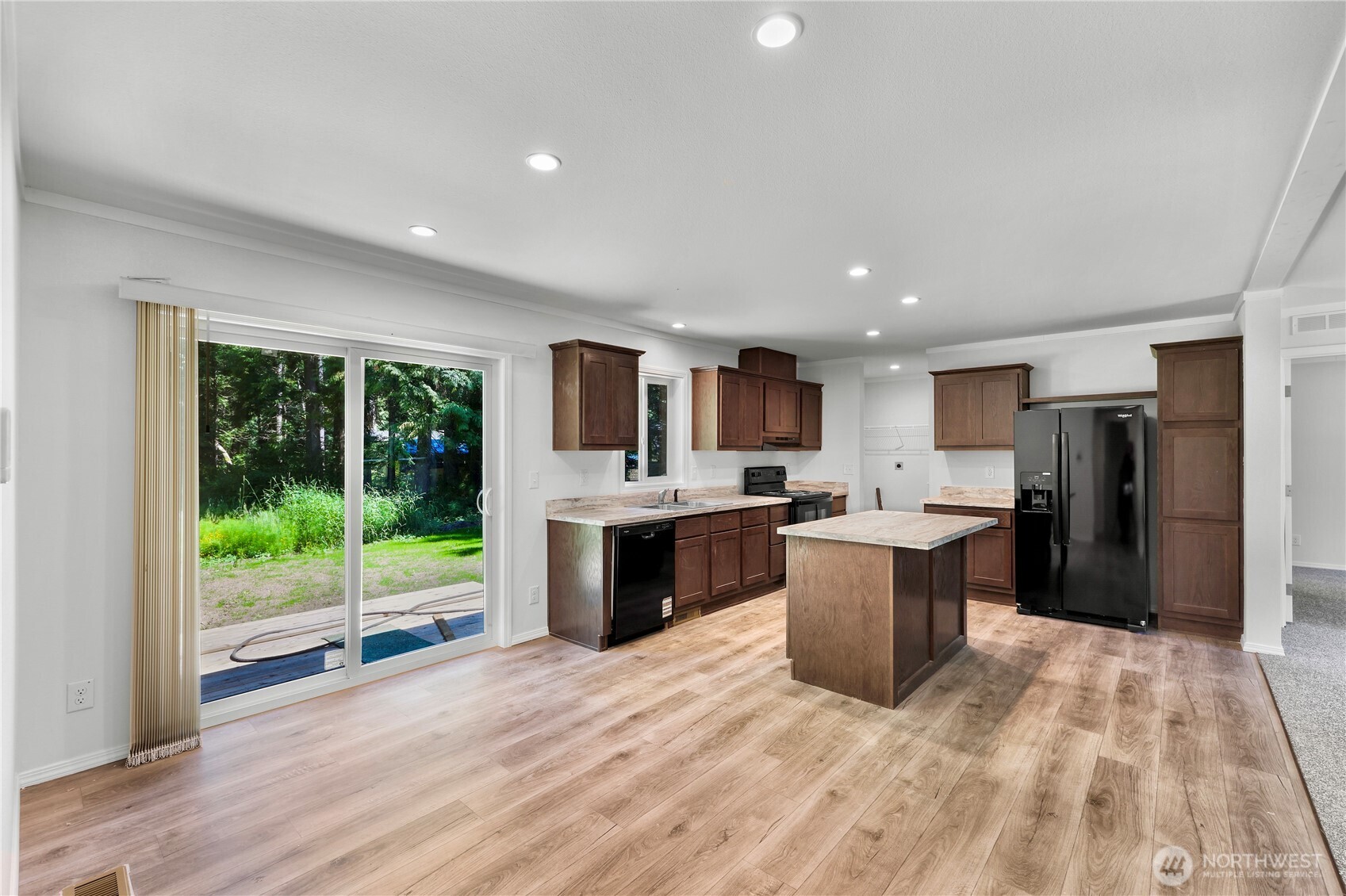 7944 Carson Road Property Photo 13