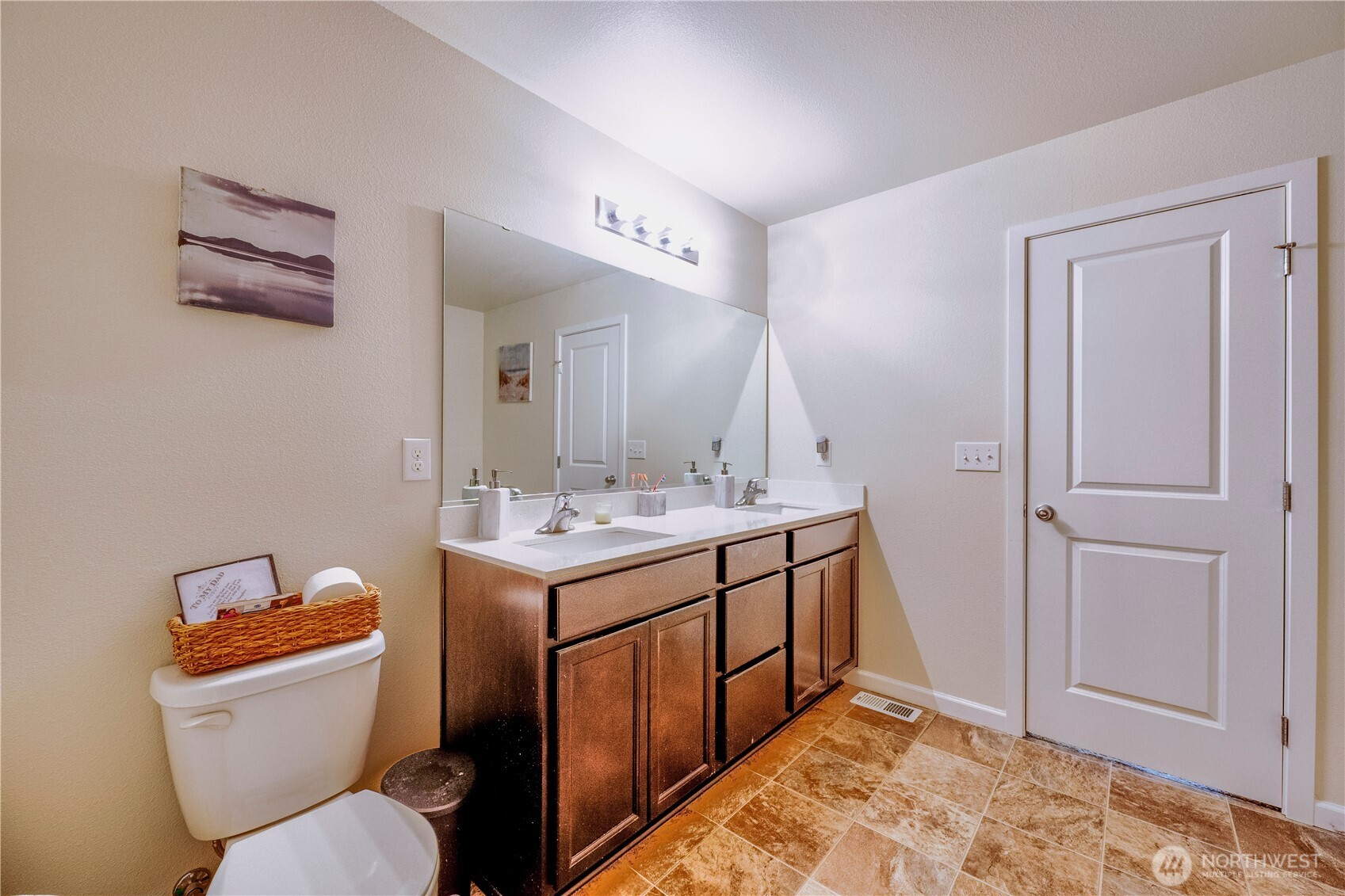 7129 Munn Lake Drive Property Photo 14