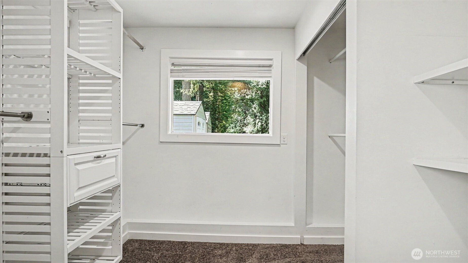 5318 193rd Place Property Photo 7