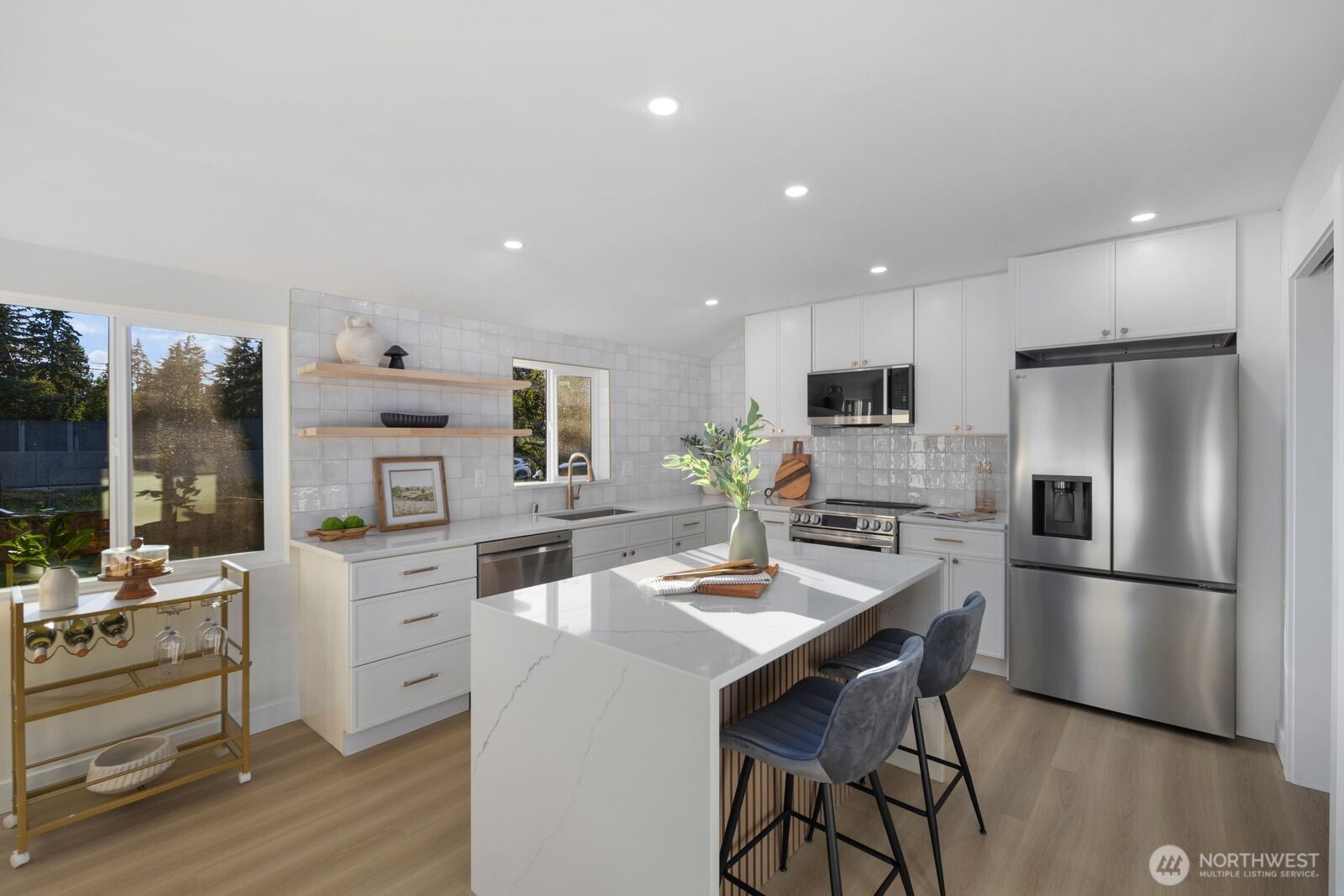 12042 5th Avenue Property Photo 8