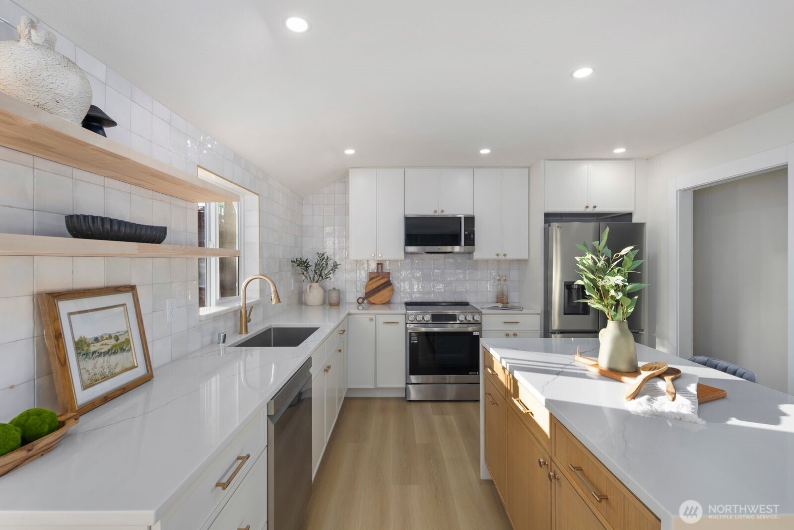12042 5th Avenue Property Photo 12