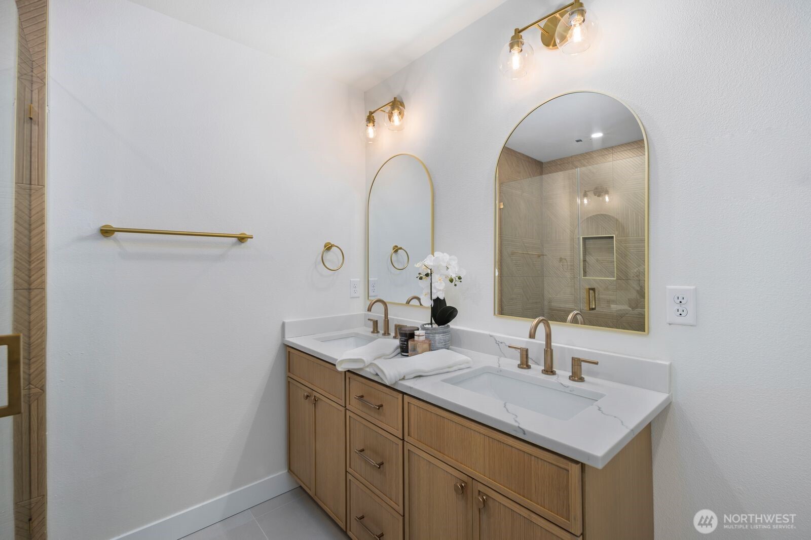 12042 5th Avenue Property Photo 17
