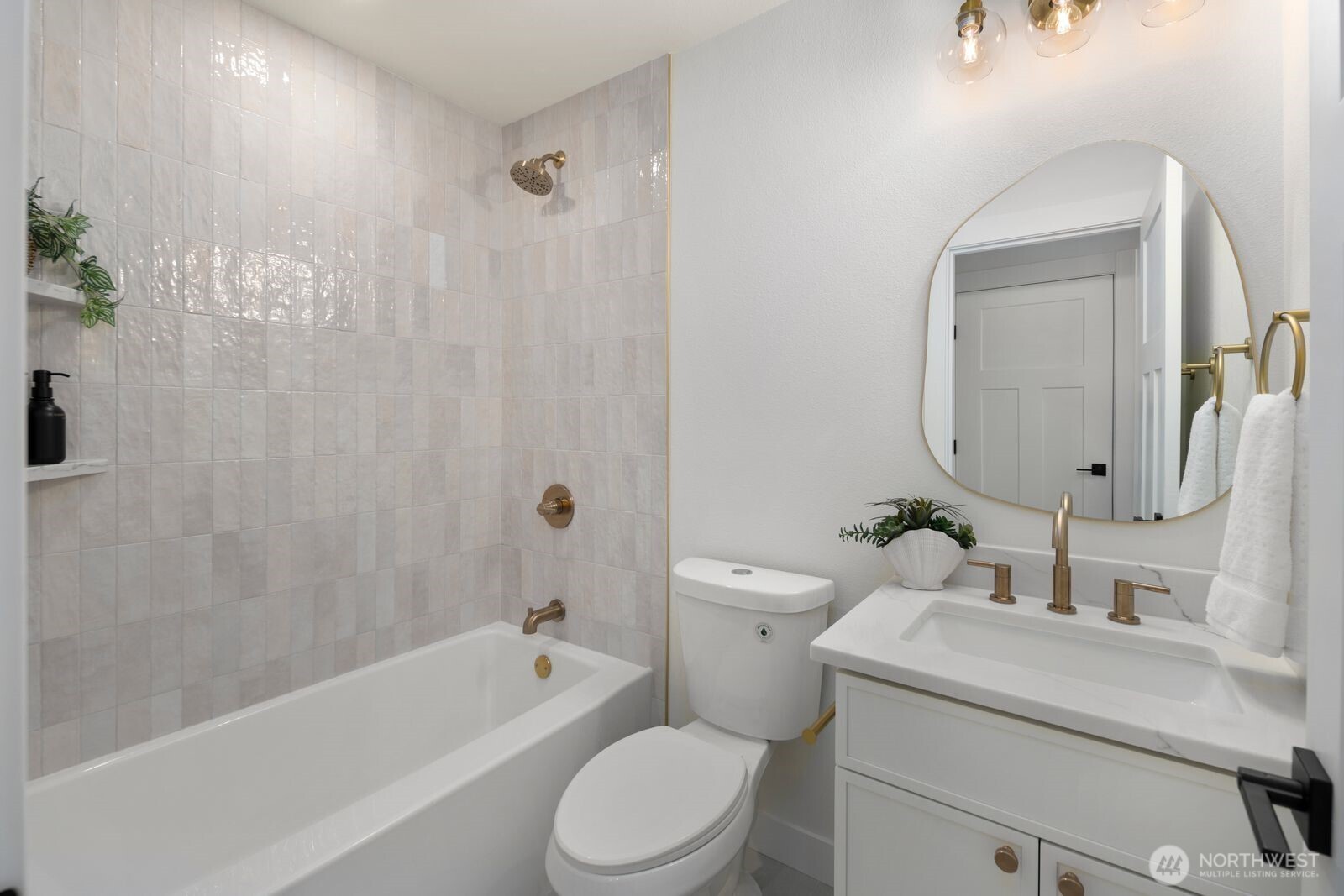12042 5th Avenue Property Photo 22