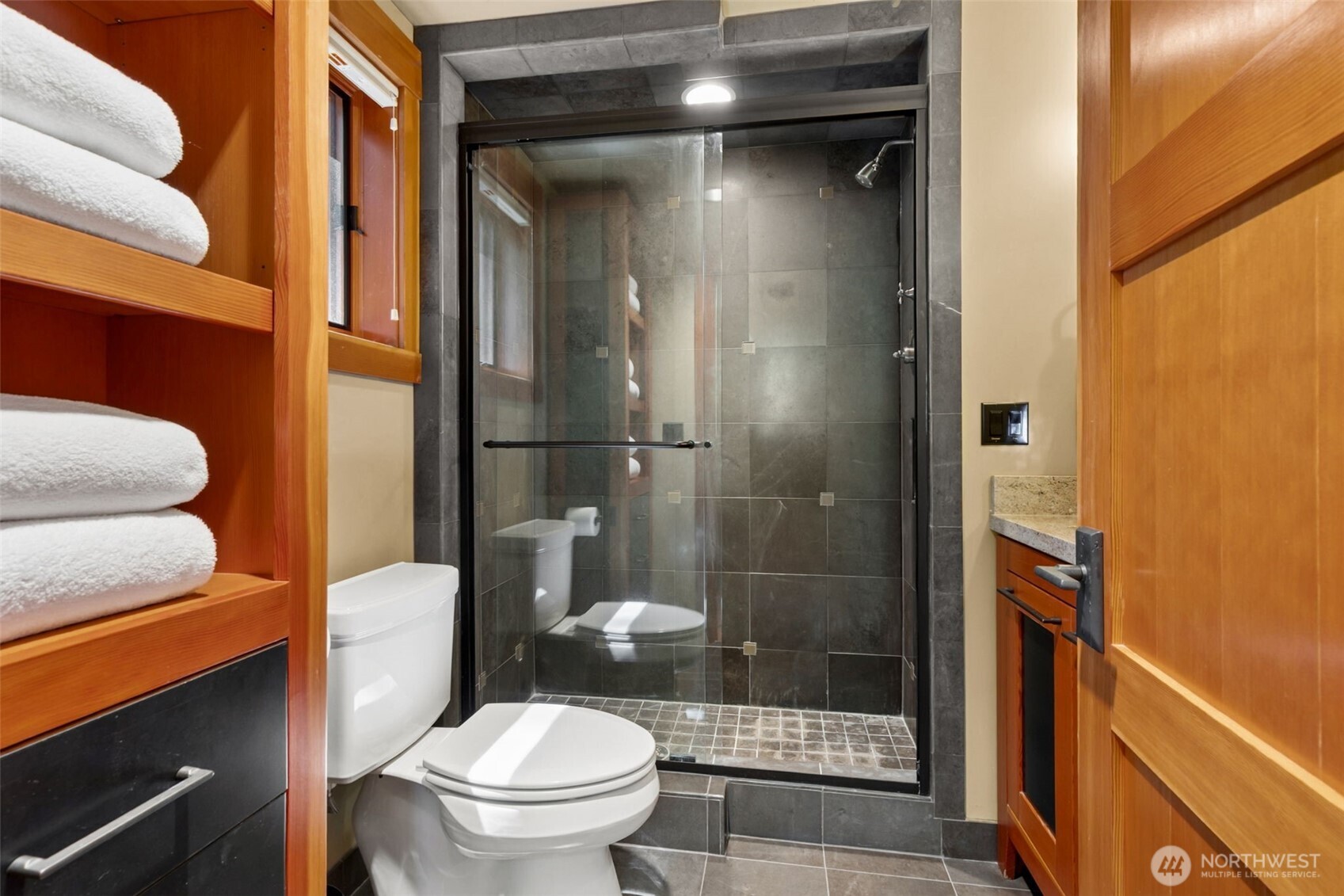 8641 Fernwood Street Property Photo 16