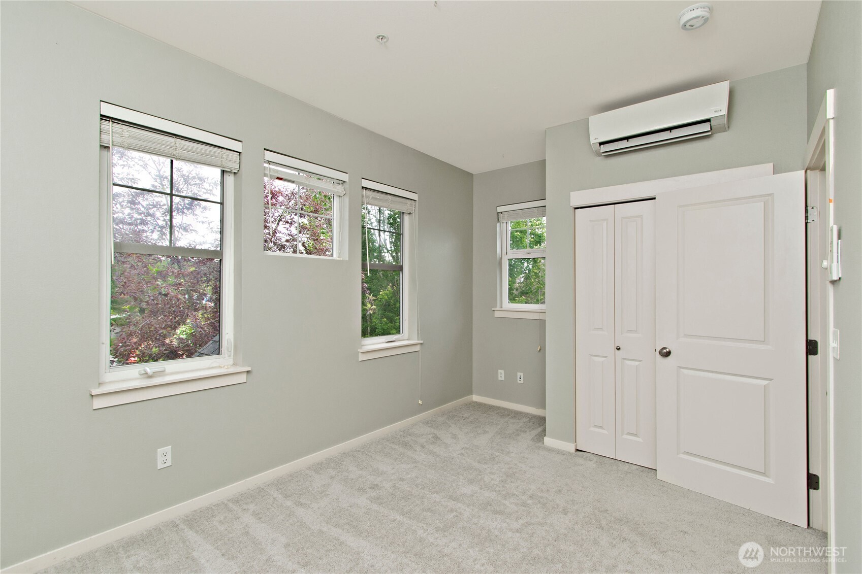 1843 Ne Kenyon Court Property Photo 21