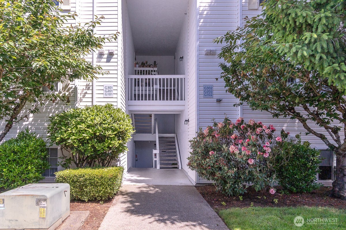 11002 SE Petrovitsky Road G102 Property Photo 1