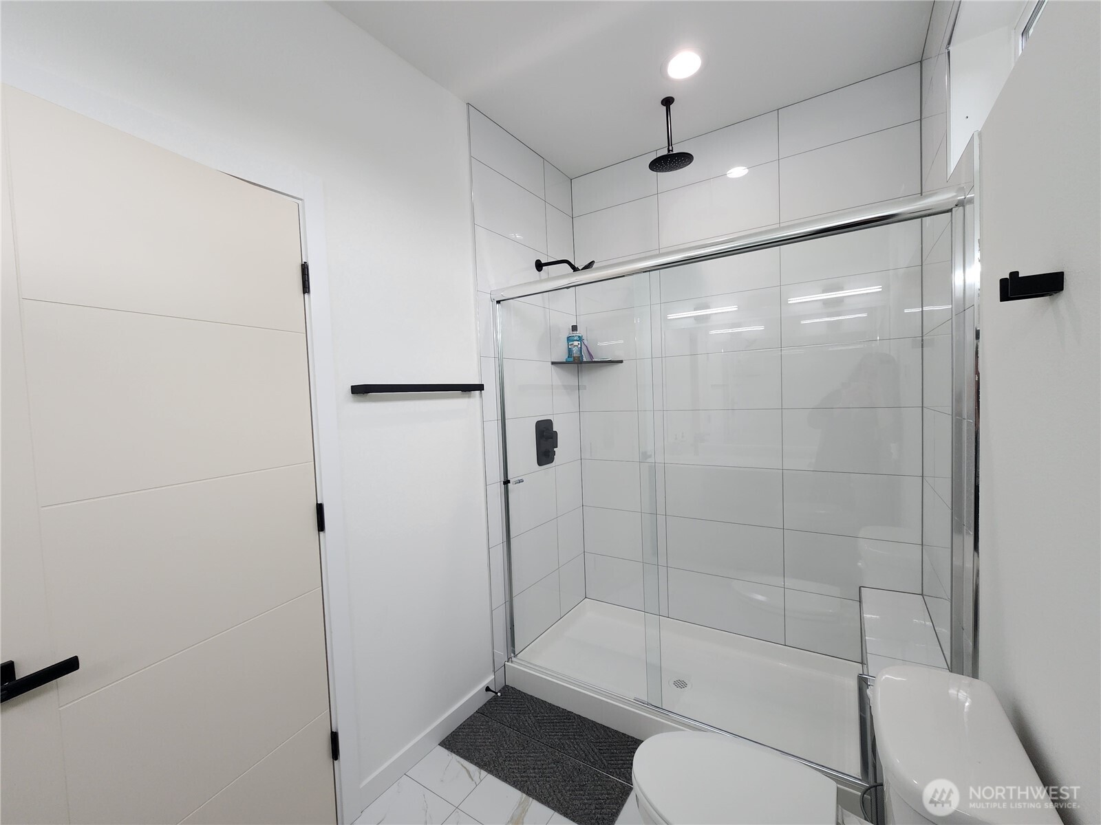 768 Point Brown Avenue D Property Photo 10