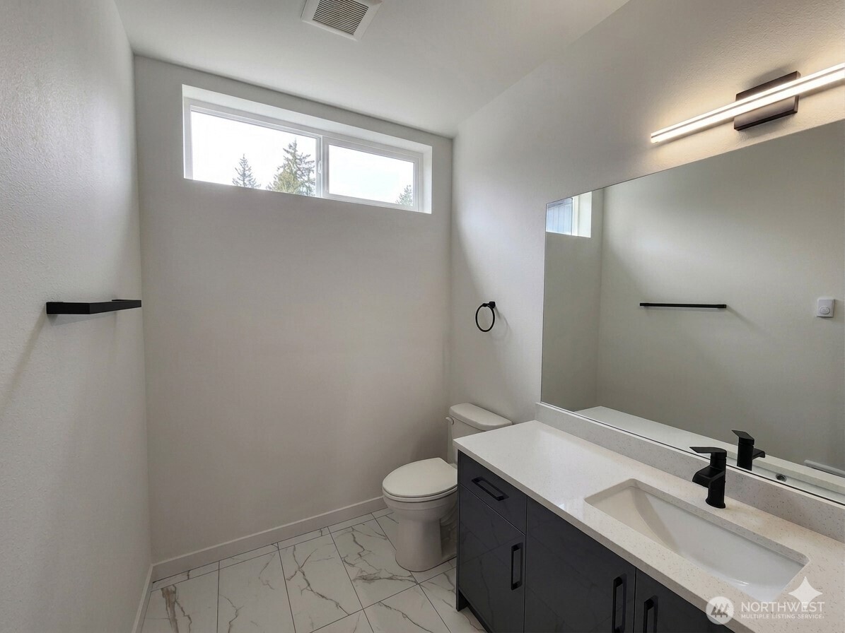 768 Point Brown Avenue D Property Photo 14