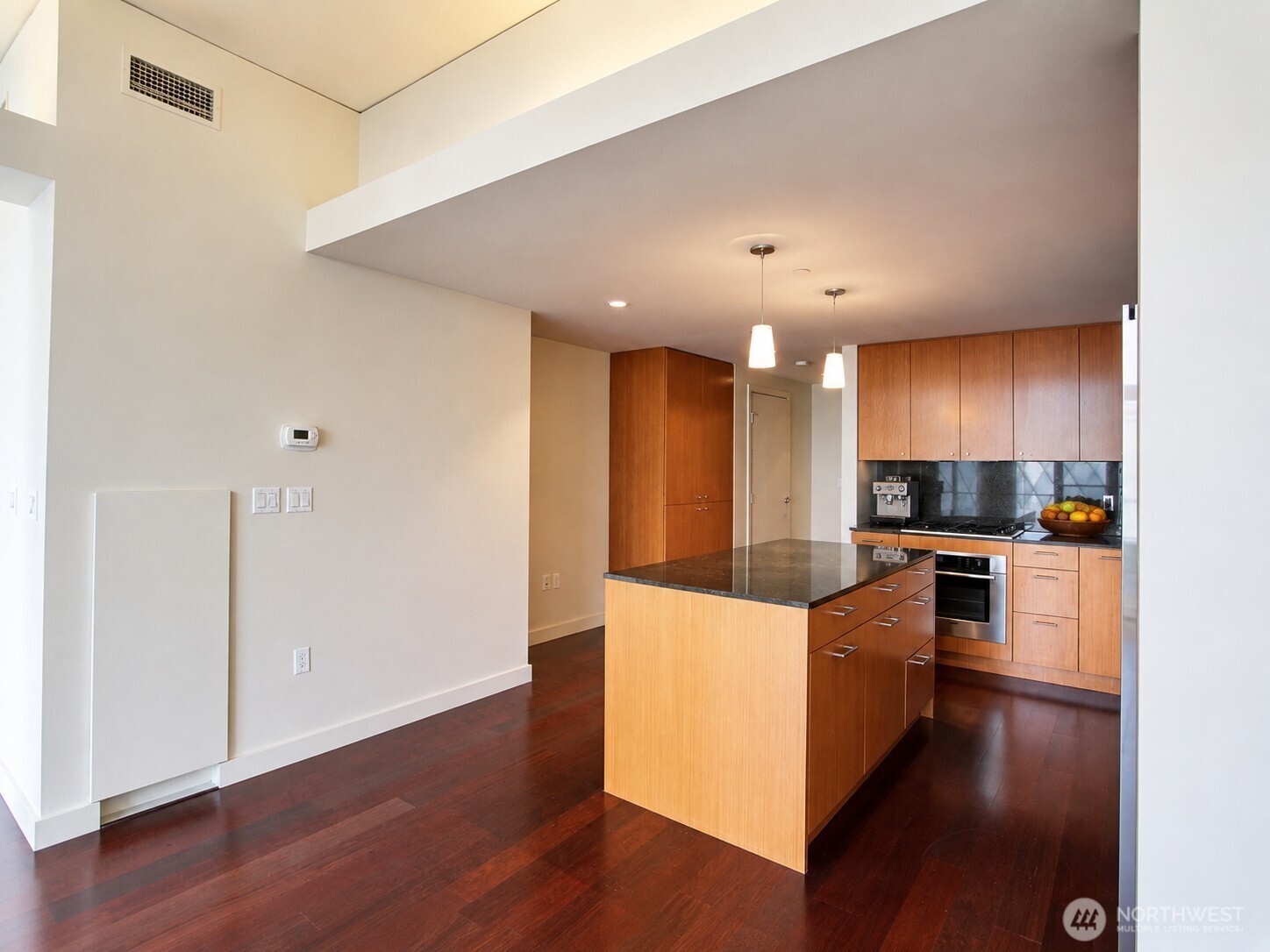 909 5th Avenue 1103 Property Photo 6