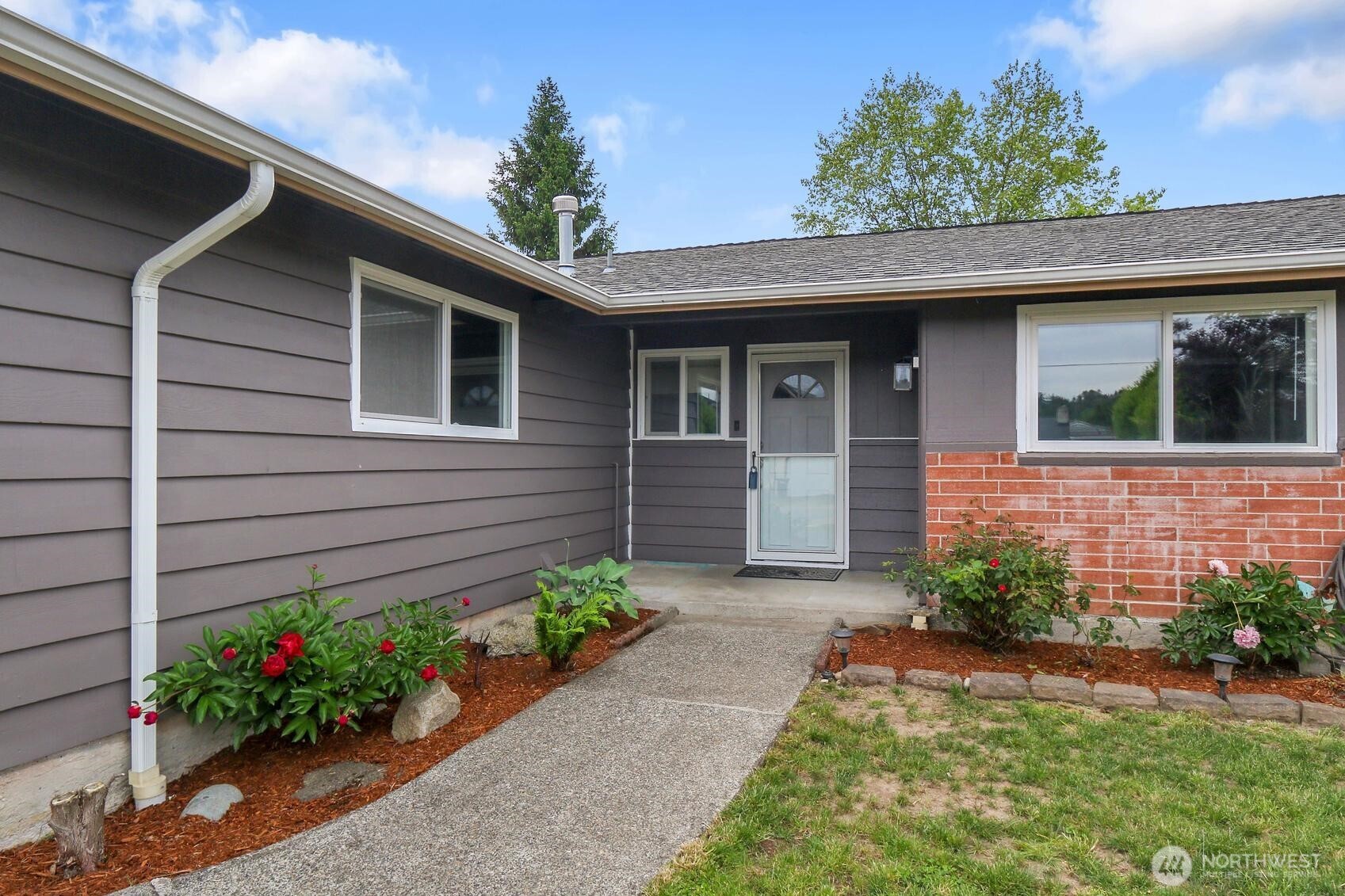 24415 14th Avenue Property Photo 1