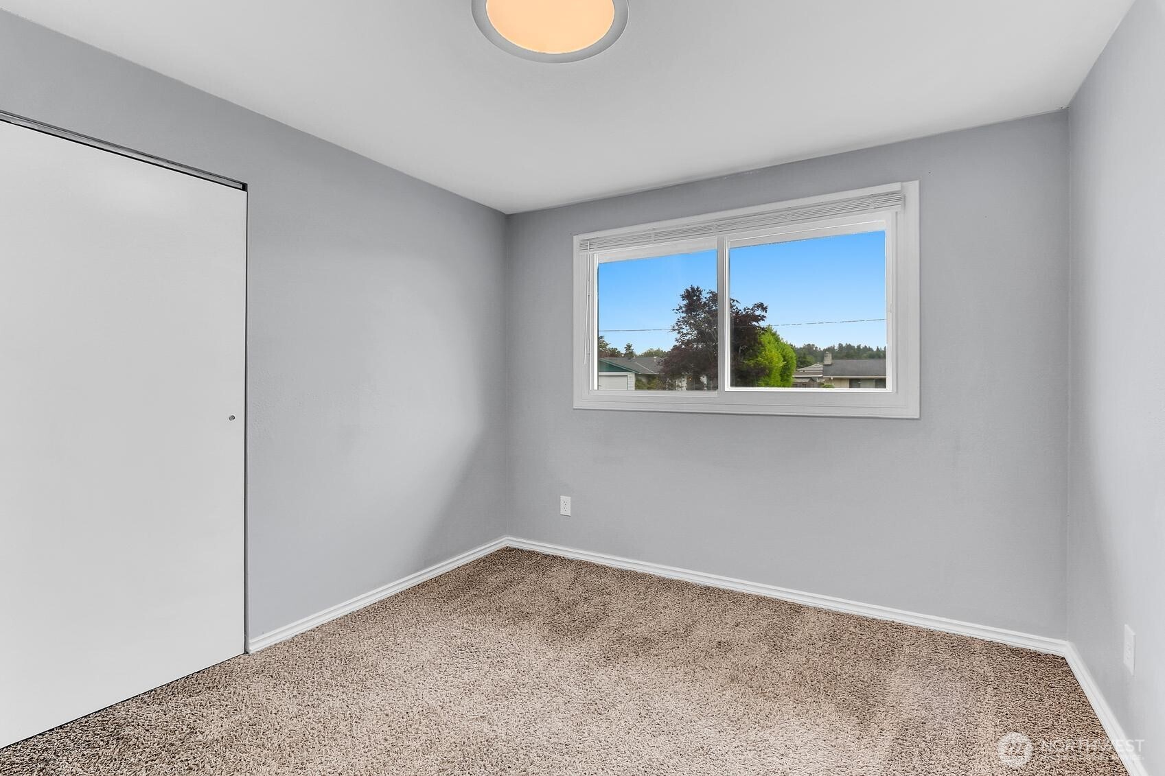24415 14th Avenue Property Photo 5