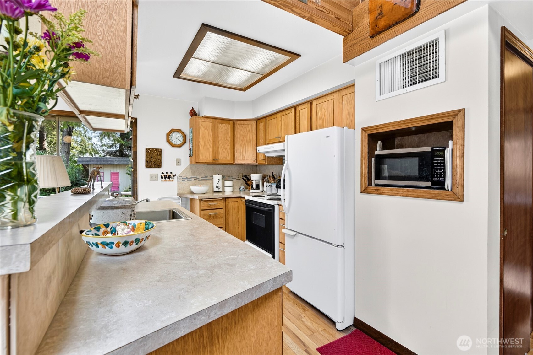1907 194th Street Property Photo 6